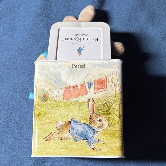 Peter Rabbit Musical Tin Box - Picture 5 of 10